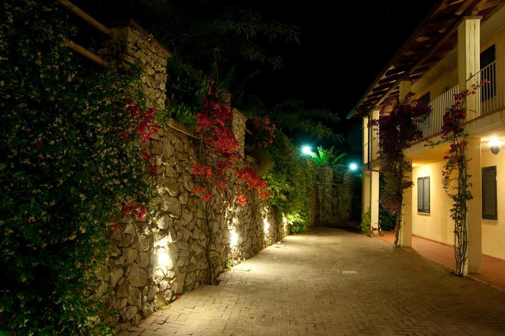 Nisportino Domus Aparthotel Nisporto ภายนอก รูปภาพ